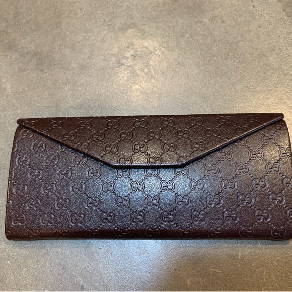 Gucci Accessories - Gucci Foldable Sunglasses Case
